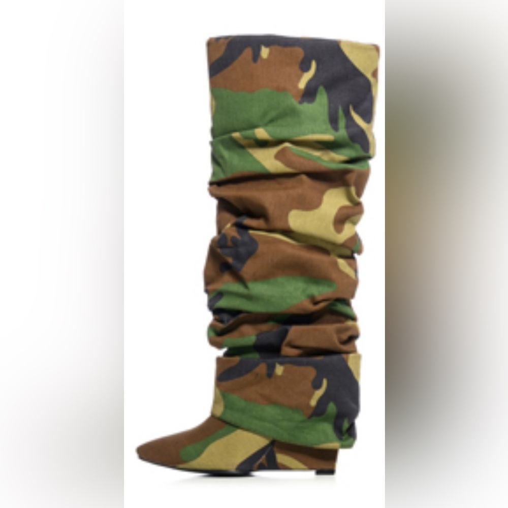 AKIRA Camouflage Heeled Boots
